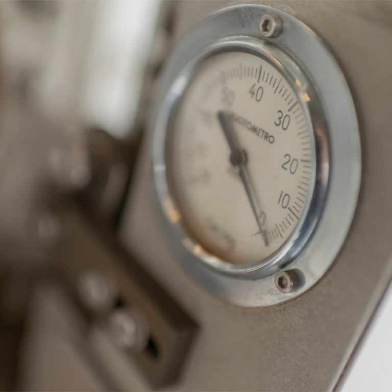 Single-Piston Capsule Filling Machine 15